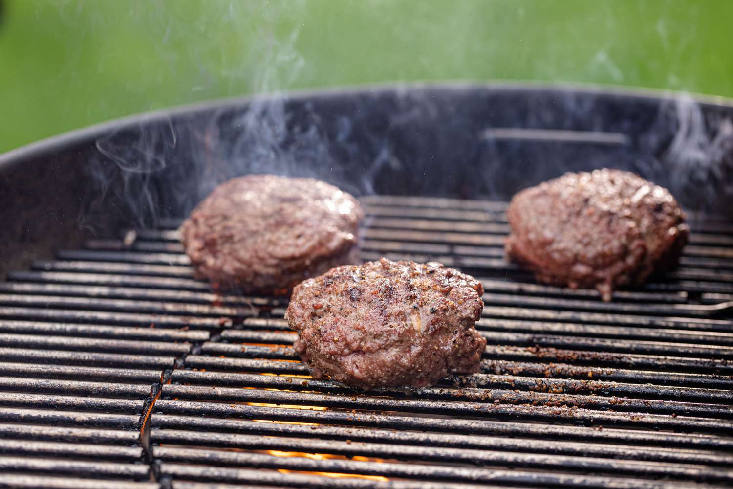 How Long to Cook Burger on Grill